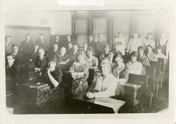 assembly-1916.jpg